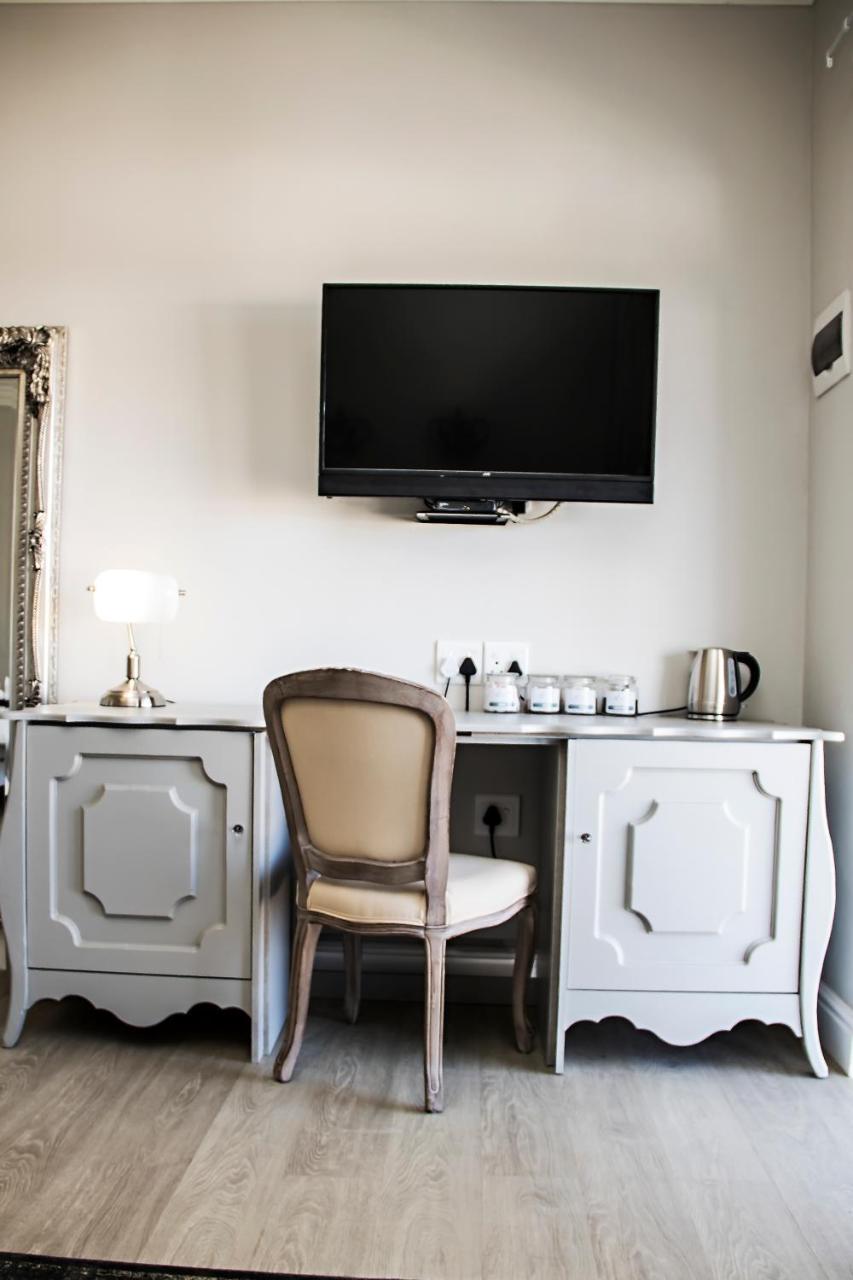 French Karoo Guesthouse โบฟอร์ตเวสต์ ภายนอก รูปภาพ