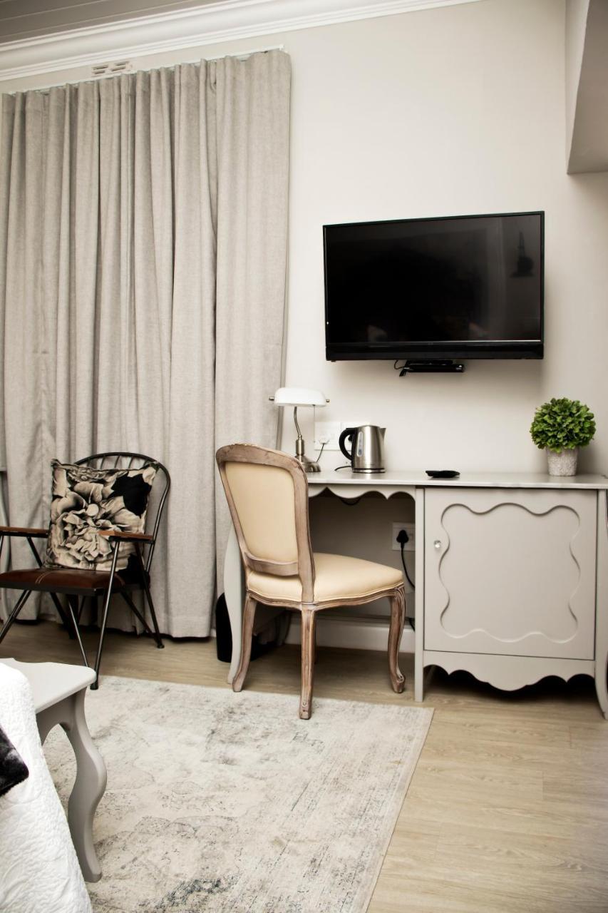 French Karoo Guesthouse โบฟอร์ตเวสต์ ภายนอก รูปภาพ