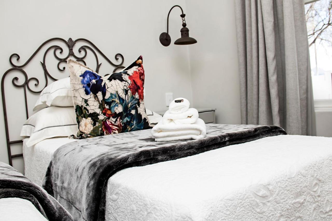 French Karoo Guesthouse โบฟอร์ตเวสต์ ภายนอก รูปภาพ