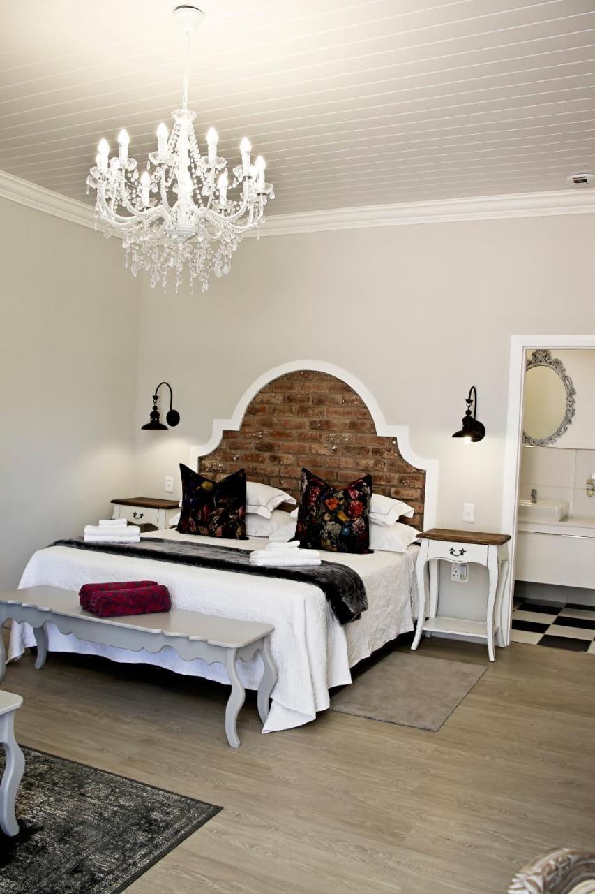 French Karoo Guesthouse โบฟอร์ตเวสต์ ภายนอก รูปภาพ